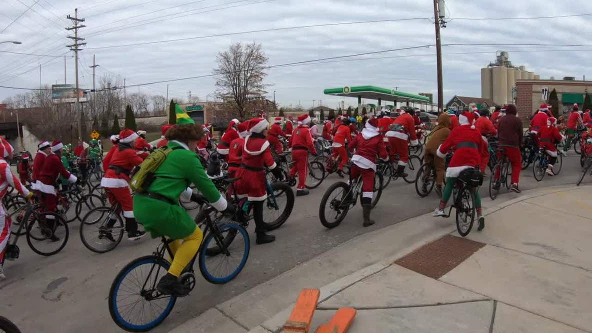 Santa Cycle Rampage in Milwaukee